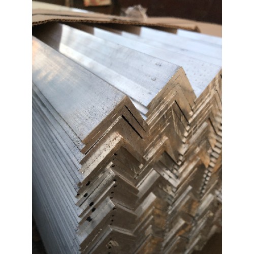 Алюминиевый уголок 100х50х5 L= 3м АД31Т1