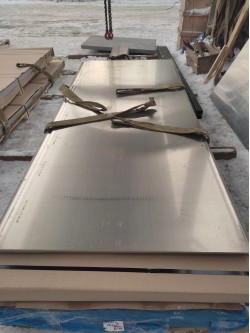 Титановая плита